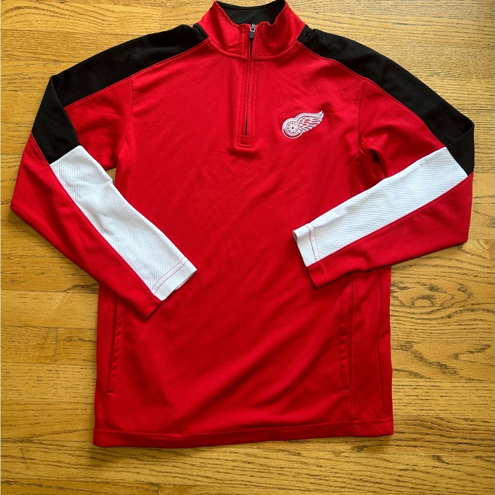 NHL Detroit Red Wings Quarter  Zip Sweatshirt Size Small With Side Pockets.